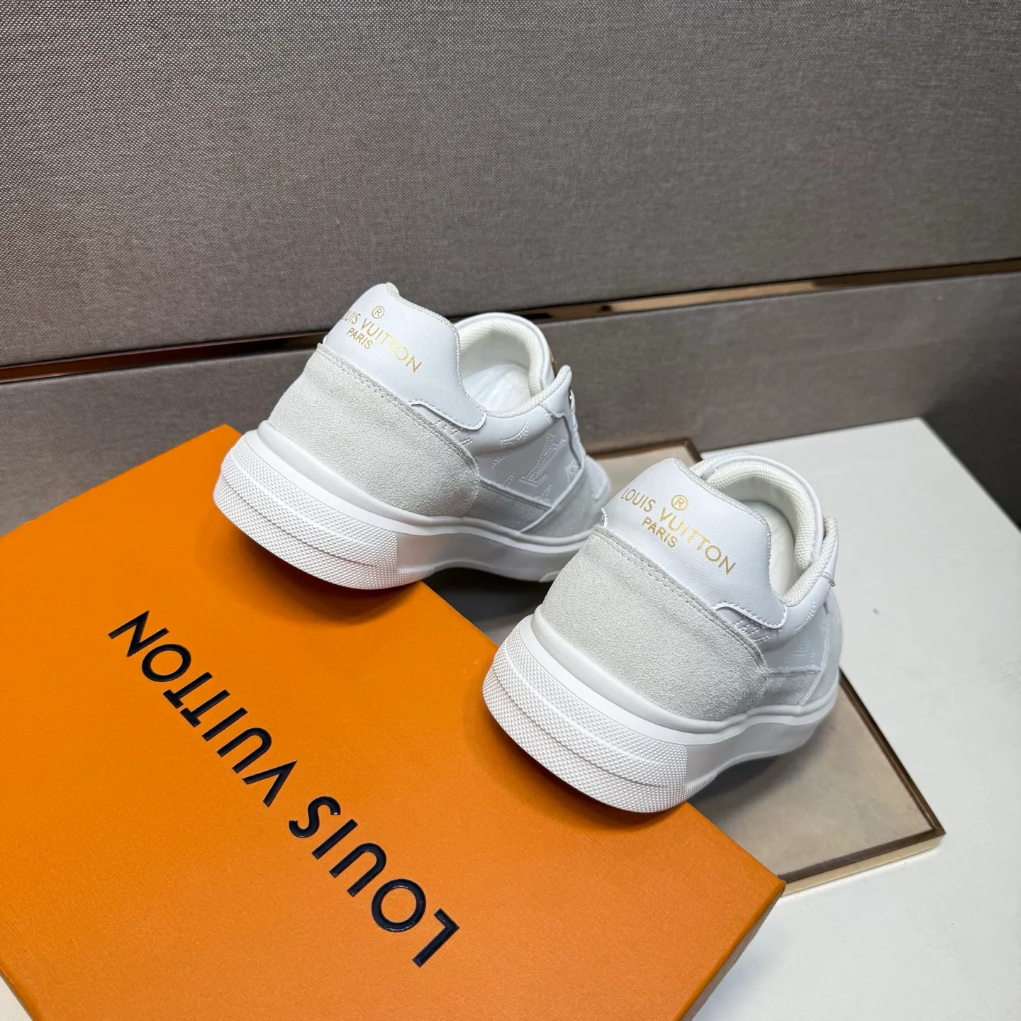 ⬛️Men's shoes 💰p400 [LV～] Men's casual shoes 2025z cabinet sales simultaneously 🔶Size: 38-44 #️⃣ 🔷2 colors🔜The upper is made of multi-material splicing➕Mesh lining, comfortable and breathable, sole: original comfortable and wear-resistant outsole, ⚠️real thing📱photographed🎬real thing is better📢📢📢